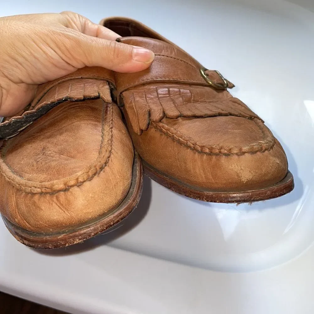 Allen Edmonds‎ Woodville tan slip on loafers with fringe & buckle